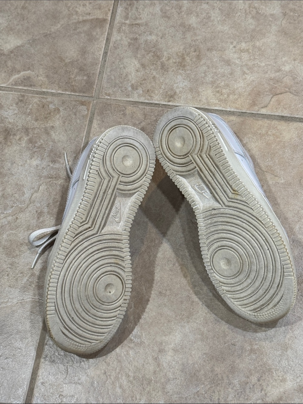 Women’s Nike Air Force 1. Size 7.5 - Picture 3 of 5
